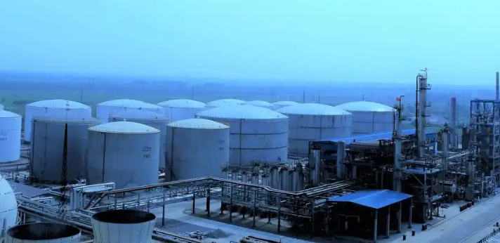 中央空调水系统与氟系统能效差异及南京隆居冷暖设备选型指南
